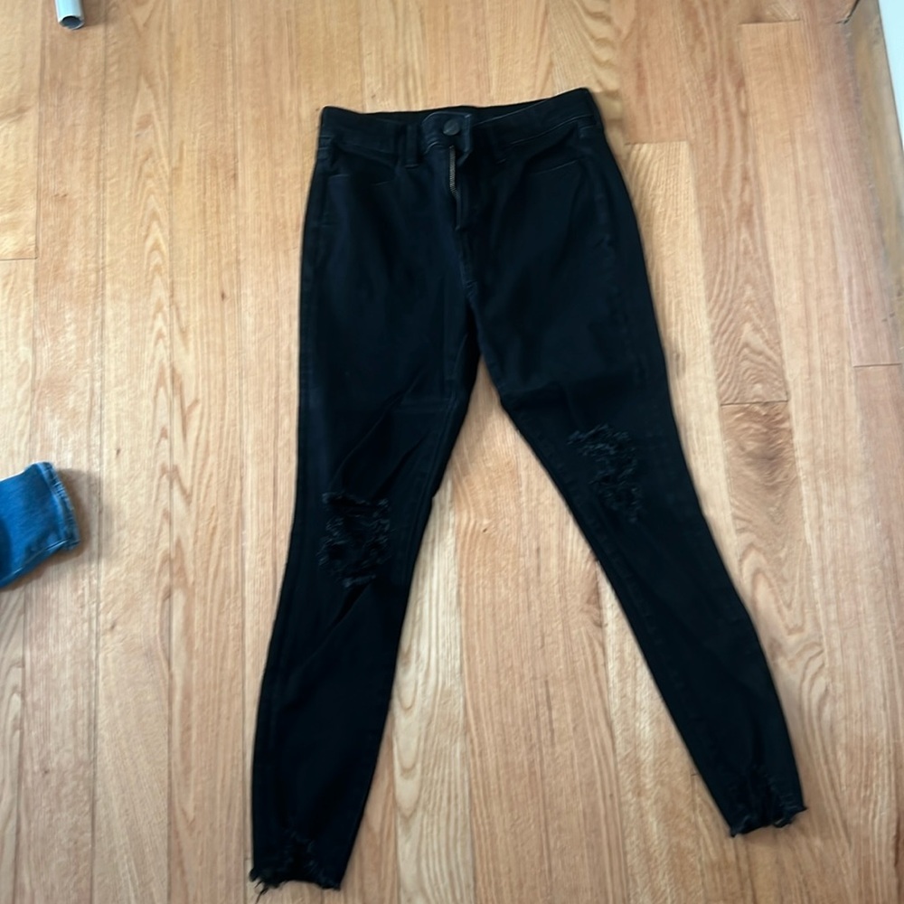 American Eagle Destroyed Jean High Rise Jegging